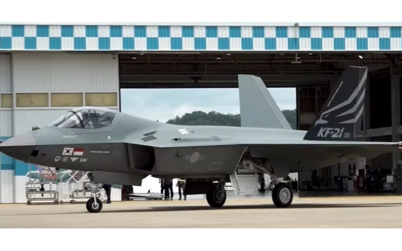 韓國KF-21“獵鷹”戰斗機進行地面滑行試驗